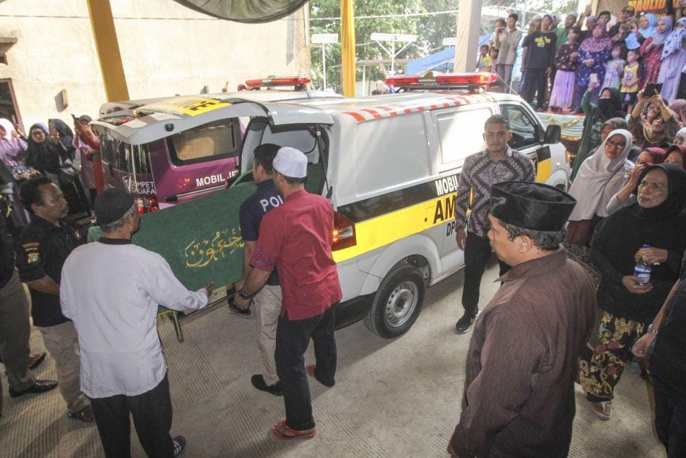 (Korban kecelakaan Bus Purnama) ANTARA FOTO/Ahmad