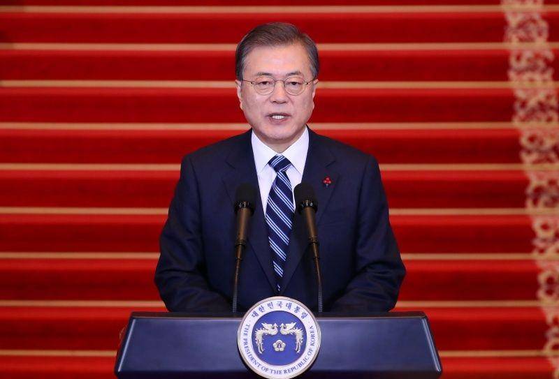 Presiden Korea Selatan Moon Jae-in memberikan pidato Tahun Baru di Istana Kepresidenan Blue House di Seoul, Korea Selatan, pada 7 Januari 2020. ANTARA FOTO/Yonhap via REUTERS