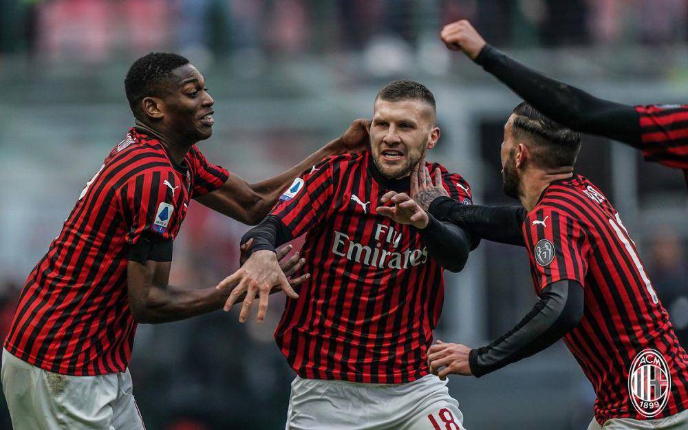 twitter.com/acmilan