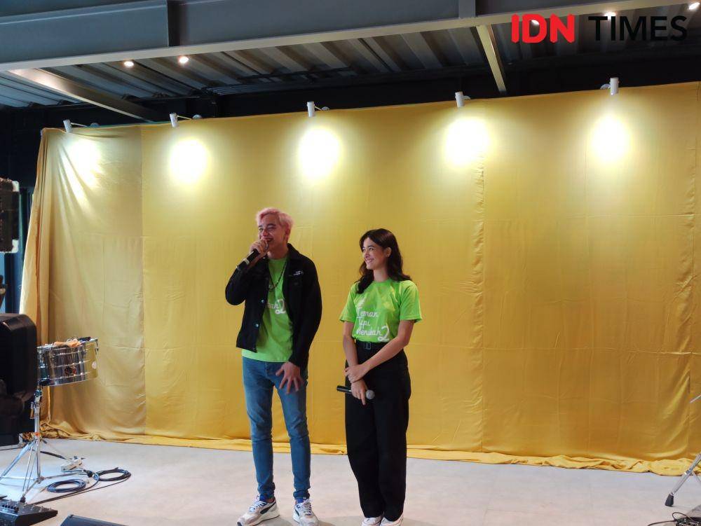 Adipati Dolken, dan Mawar Eva, di preskon film Teman Tapi Menikah 2, di Falcon Pictures, Jakarta, pada Senin (20/1). Erfah Nanda/IDN Times