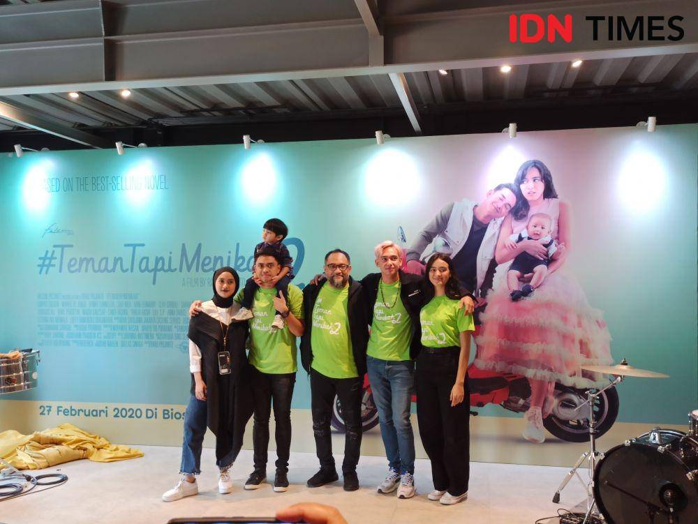 Ayudia, Ditto, Rako Prijanto, Adipati, dan Mawar, di preskon film Teman Tapi Menikah 2, di Falcon Pictures, Jakarta, pada Senin (20/1). Erfah Nanda/IDN Times