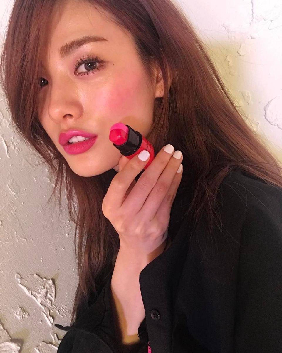 instagram.com/jin_a_nana