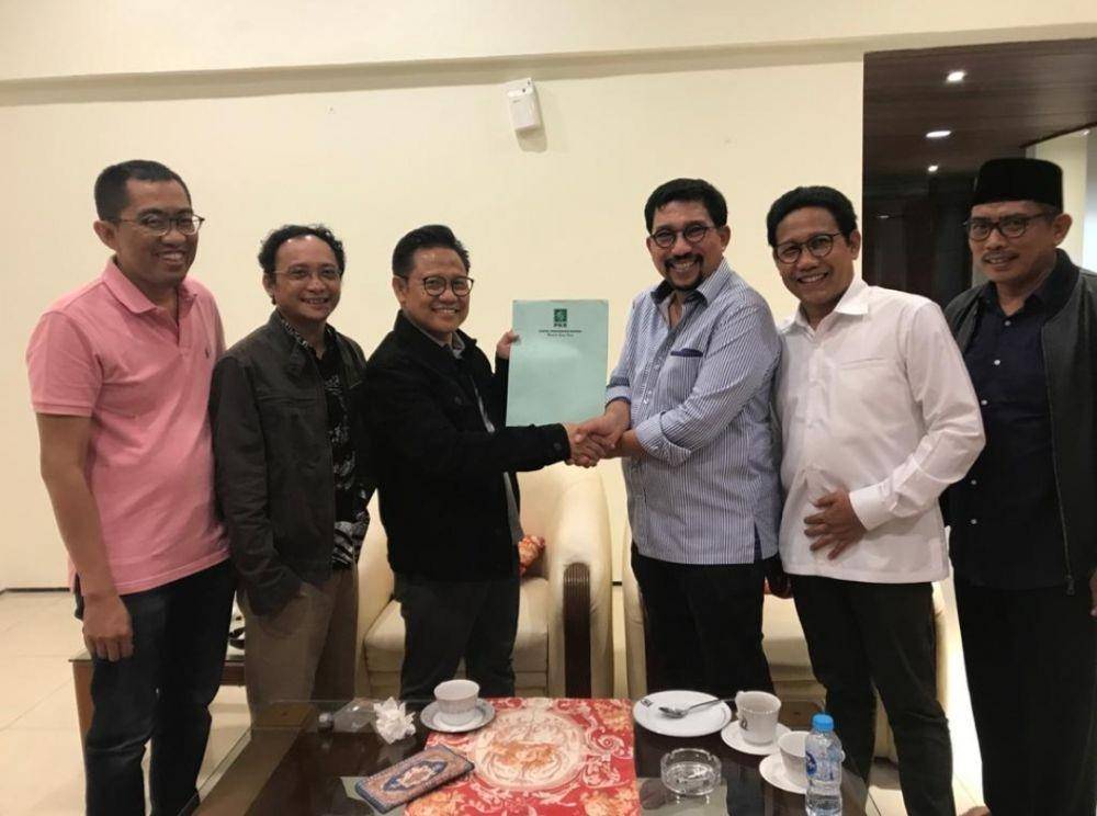 PKB berikan surat rekomendasi  kepada Bacawali Kota Surabaya Machfud Arifin, Minggu (19/1) malam di Jakarta. Dok.IDN Times/Istimewa