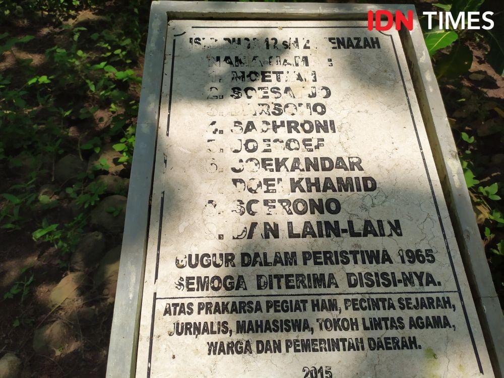 Nama-nama korban G30S tertulis di atas plakat. (IDN Times/Fariz Fardianto)