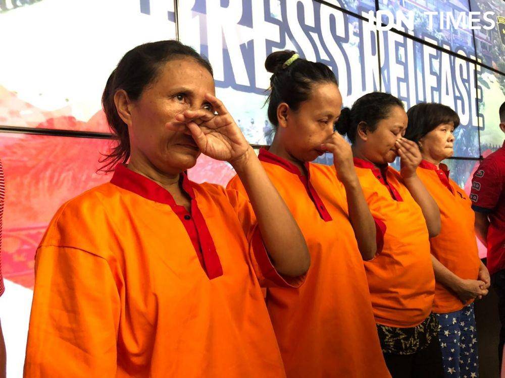 Para tersangka pedagang Bayi diamankan di Polrestabes Palembang (IDN Times/Rangga Erfizal)