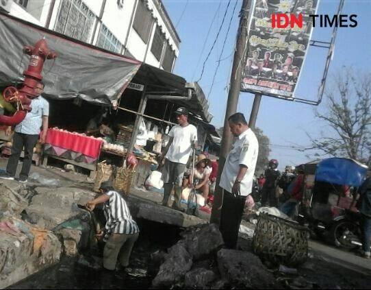 Pembenahan di Pasar Kampung Lalang (IDN Times/Yurika Febrianti)