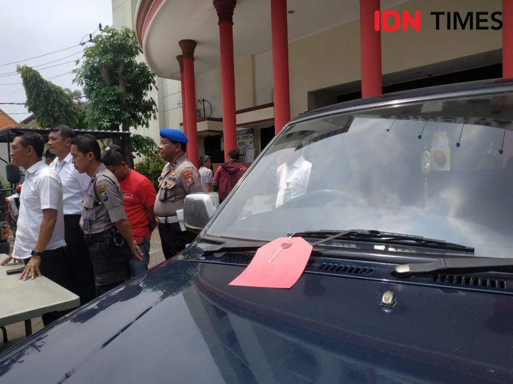 Barang bukti pencurian mobil saat konferensi pers di Mapolrestabes Surabaya, Senin (20/1). IDN Times/Fitria Madia