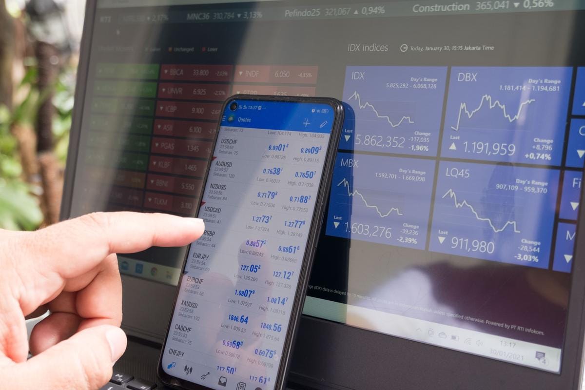 10 Saham Teraktif Pagi Ini 29 Oktober 2025, BUMI Teratas