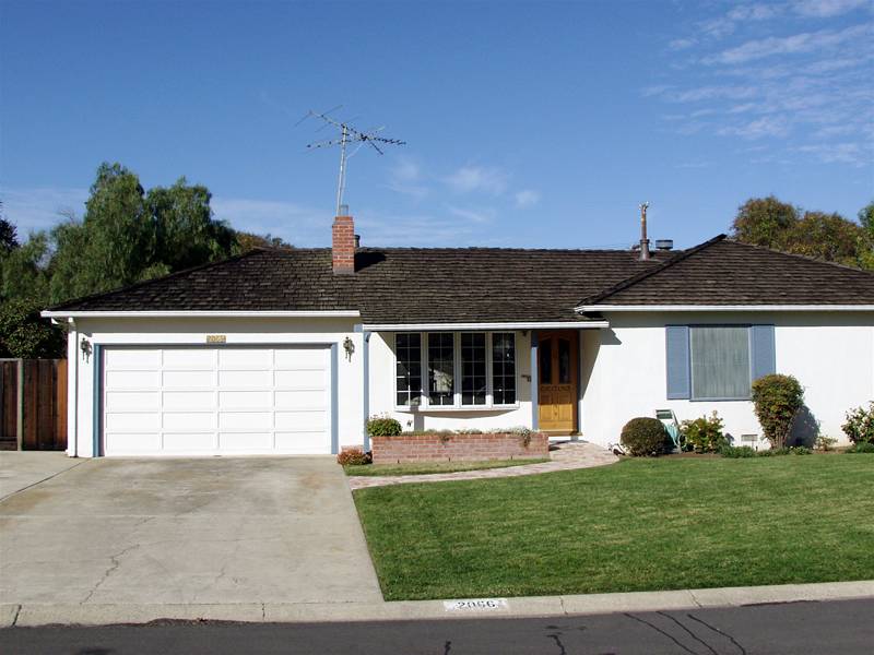 http://cdn.idntimes.com/content-images/post/old/1473c-1976_1_apple_garage_0_mac-histry_net.png