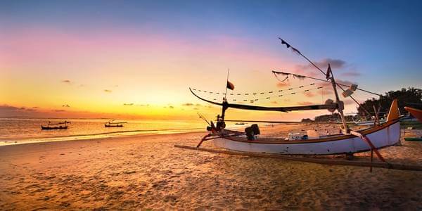 http://cdn.idntimes.com/content-images/post/old/5852d-sanur-sunrise---balispectacular.com.jpg