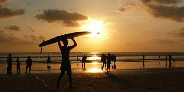 http://cdn.idntimes.com/content-images/post/old/785c1-kuta-sunset---shortbru.zigzag.co.za.jpg