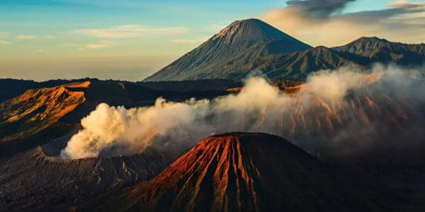 http://cdn.idntimes.com/content-images/post/old/a9f9f-bromo-mountain---wallpas.com.jpg