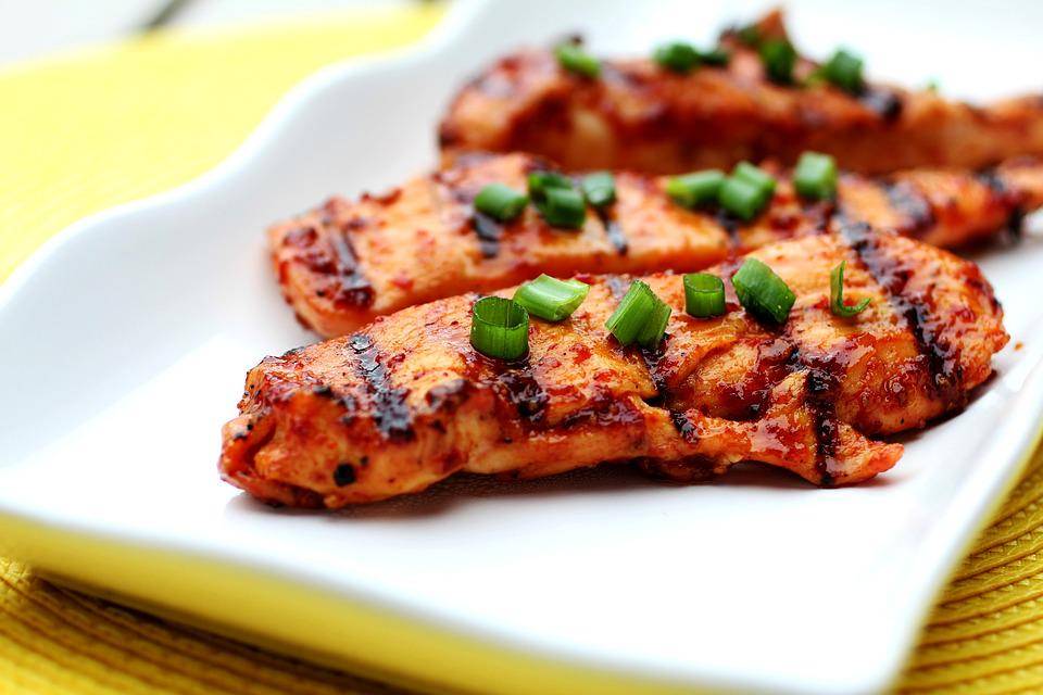 https://cdn.idntimes.com/content-images/post/20170113/catering-fcdc2155eb3e86d3c637f7adc7d0f9e5.jpeg