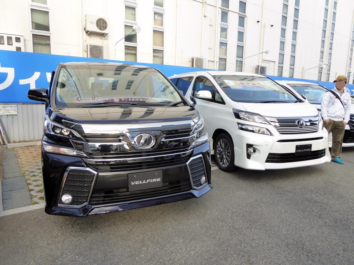 https://cdn.idntimes.com/content-images/post/20160916/toyota-vellfire-2015-1-7e5b174004976e3f00a554d66816f25c.jpg