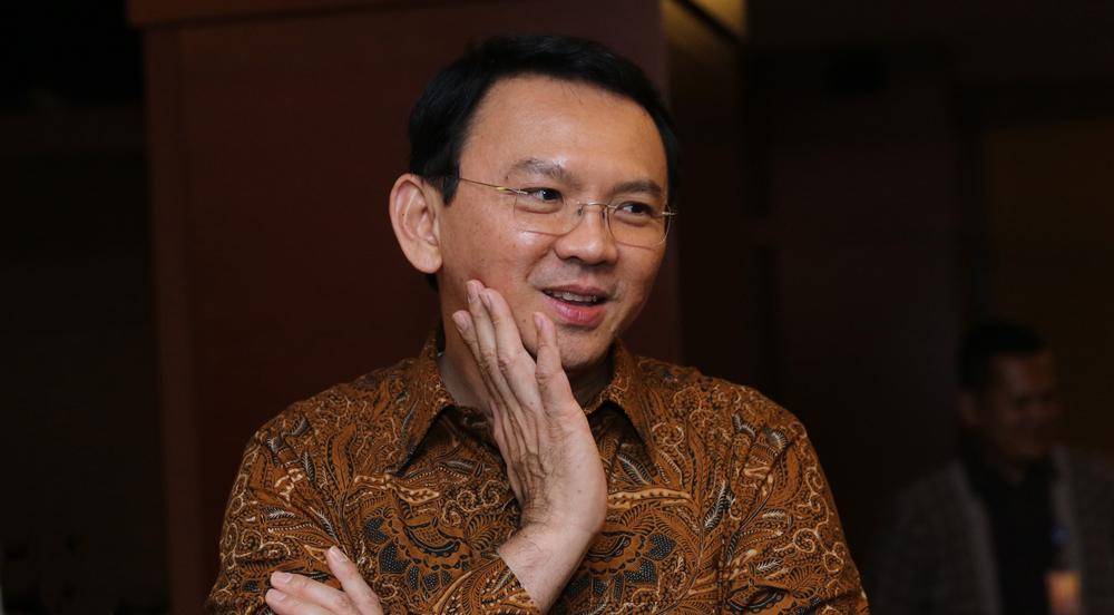 http://cdn.idntimes.com/content-images/post/20160630/078048100-1458359688-20160319-ahok-nonton-bareng-pemain-comic-8-jakarta-hz5-1-65ba83186960723b78dd13685e1a459e.jpg