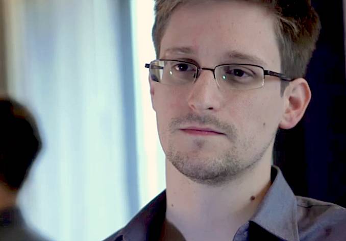 http://cdn.idntimes.com/content-images/post/old/0c9f5-snowden_libertiforjoecom.png