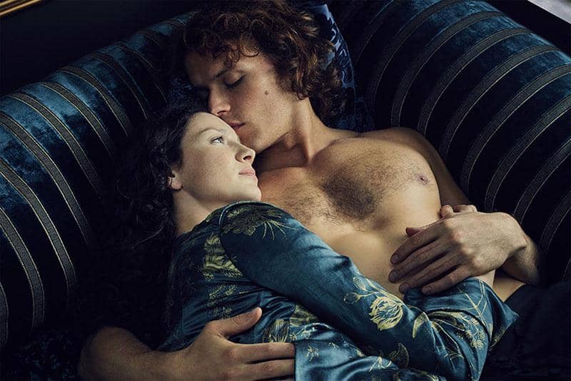 https://cdn.idntimes.com/content-images/post/20170405/160601-news-outlander-sam-heughan-caitriona-balfe-2970d5910c1709d2f19410a32c1ae953.jpg