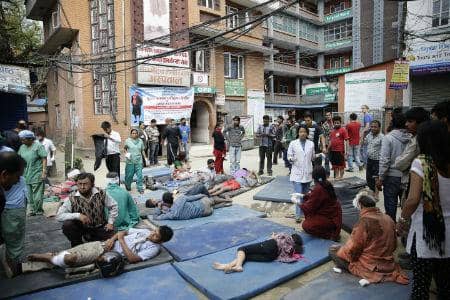 http://cdn.idntimes.com/content-images/post/old/1c8c8-nepal-earthquake-update-09_Mashablecom-07.jpg