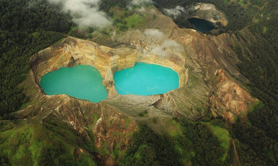 http://cdn.idntimes.com/content-images/post/old/1d4cd-Danau-Kelimutu-4.jpg