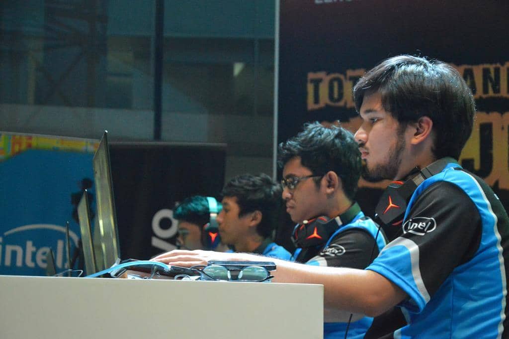 http://cdn.idntimes.com/content-images/post/20160407/2-suasana-babak-gugur-lenovo-gaming-league-2016-a8311fa830f18db8ae85c0f8f126ec3a.JPG