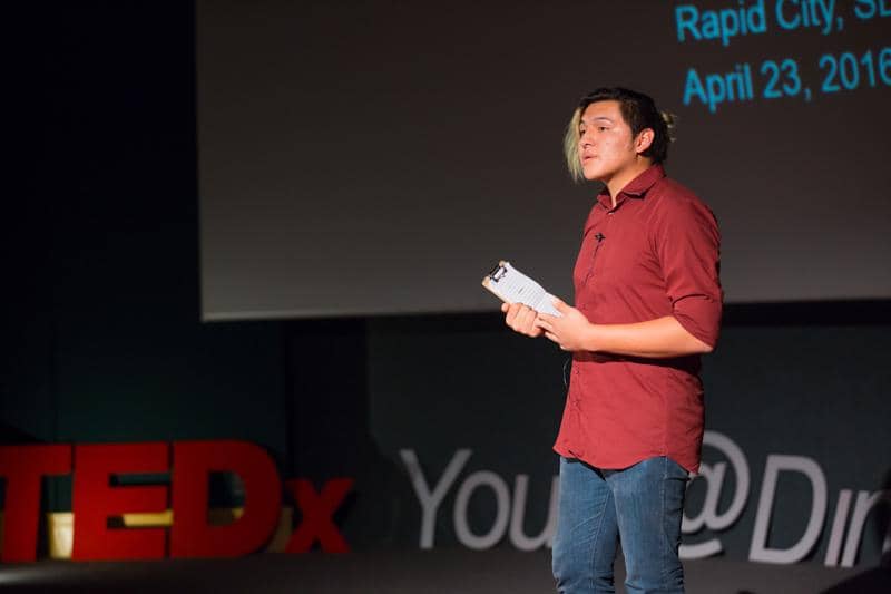 https://cdn.idntimes.com/content-images/post/20161115/20160422-tedx-youth-story-image-001-1f66444dbe20d609dc3dcdbcfb85a19d.jpg