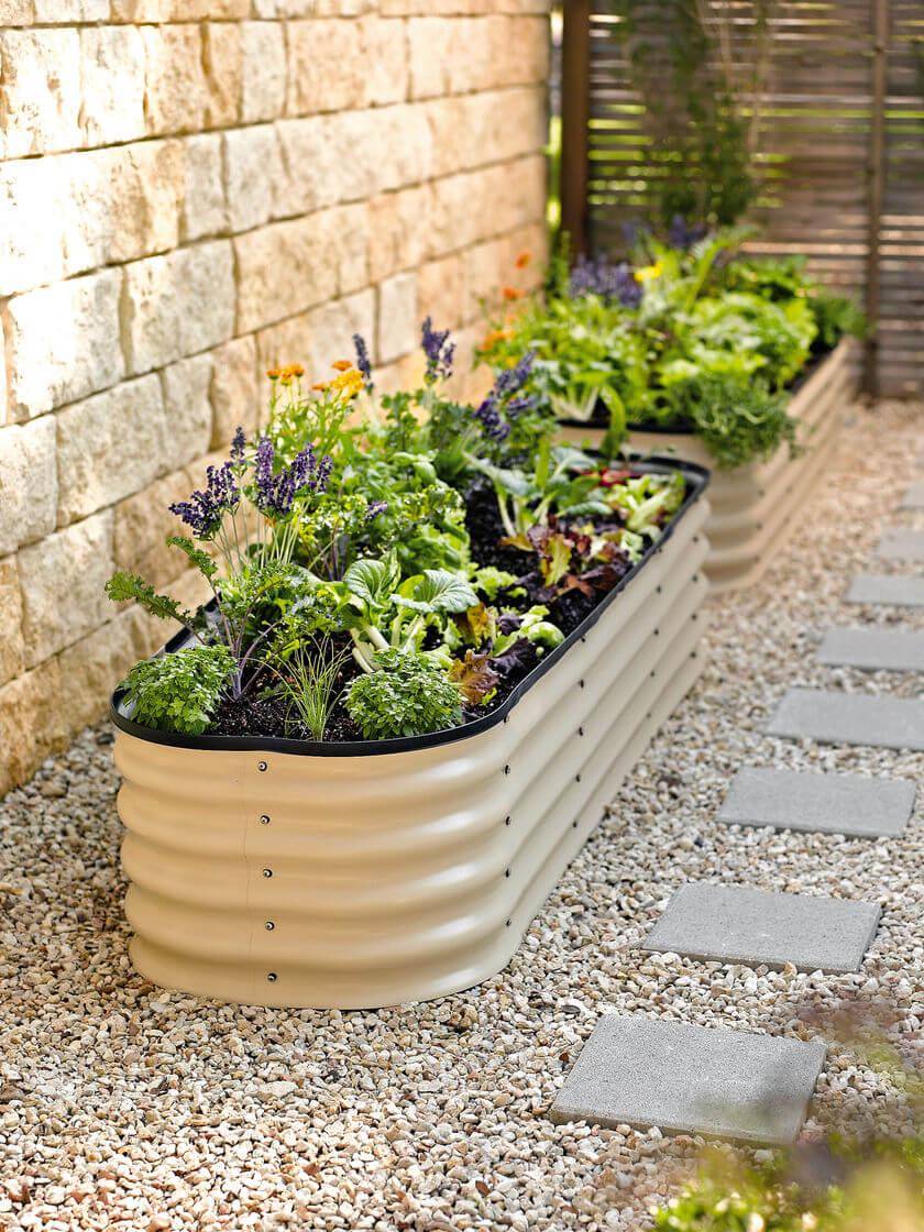 https://cdn.idntimes.com/content-images/post/20170322/24-built-in-planter-ideas-homebnc-8cace27f8cd8d5e56211f5998927f517.jpg