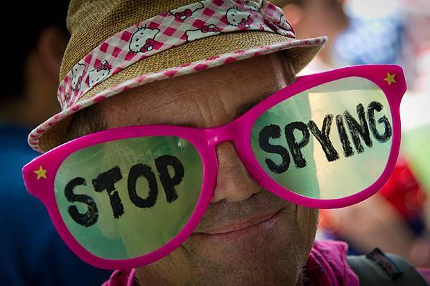 http://cdn.idntimes.com/content-images/post/old/275cf-stop-spying_librerednet.jpg