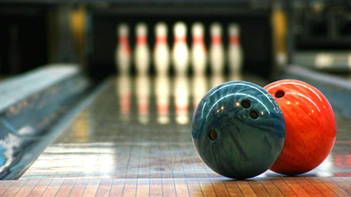 https://cdn.idntimes.com/content-images/post/20161022/317027630-bowling-001-cfkcj5wnuef-d89e58c64c8203fbdc84ca21b40a15b4.jpg