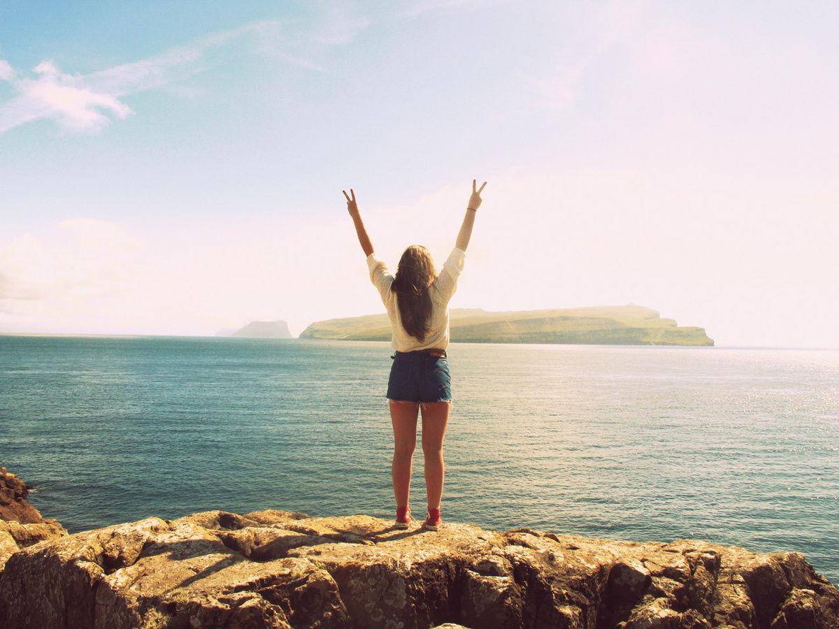 http://cdn.idntimes.com/content-images/post/20160306/373487-positivity-free-girl-0f341deb9d98c60db3840570c06637ad.jpg