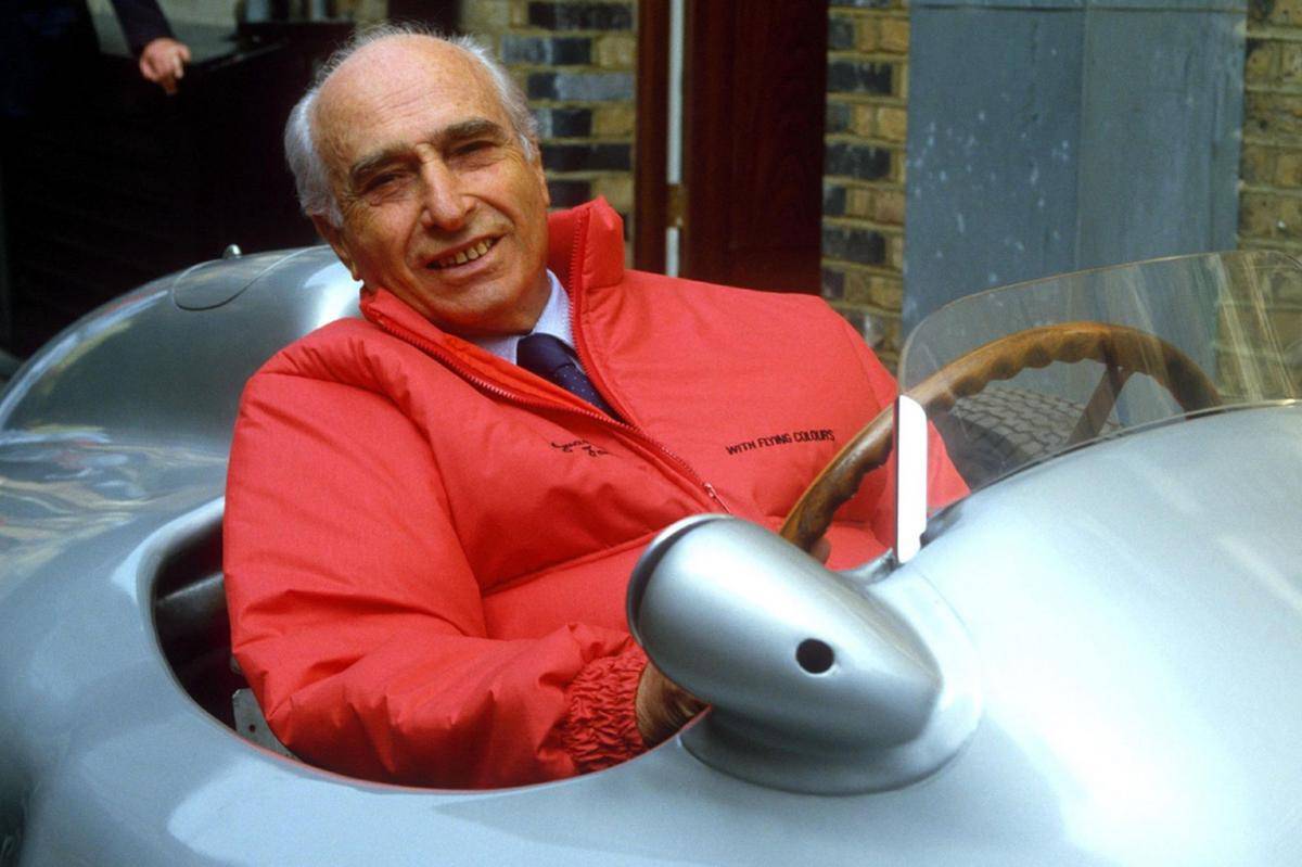 http://cdn.idntimes.com/content-images/post/20160624/5-fangio-mirror-c5e748554566c797c7829017cd36f18e.jpg