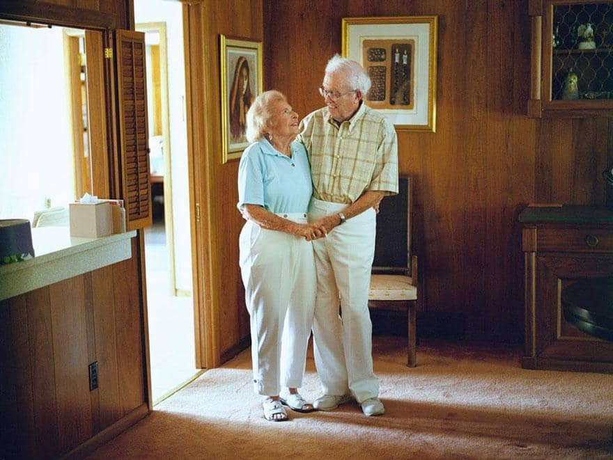 https://cdn.idntimes.com/content-images/post/20161116/50-years-love-lovers-couple-photography-lauren-fleishman-3-352187f982baa6ed8ea6227b3a7967f5.jpg