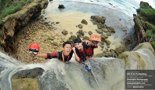 http://cdn.idntimes.com/content-images/post/20160205/6-tempat-pre-wedding-di-jogja-pantai-sing-711d98c20a50bc55deb0d52dd26c958c.jpg