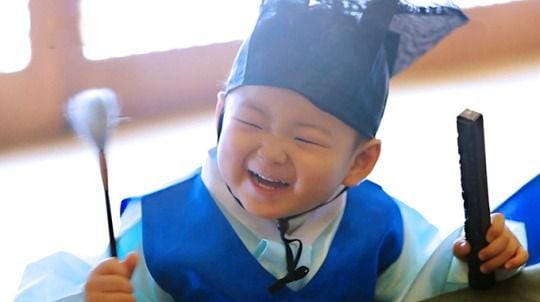 http://cdn.idntimes.com/content-images/post/old/6fc6b-minguk10.jpg