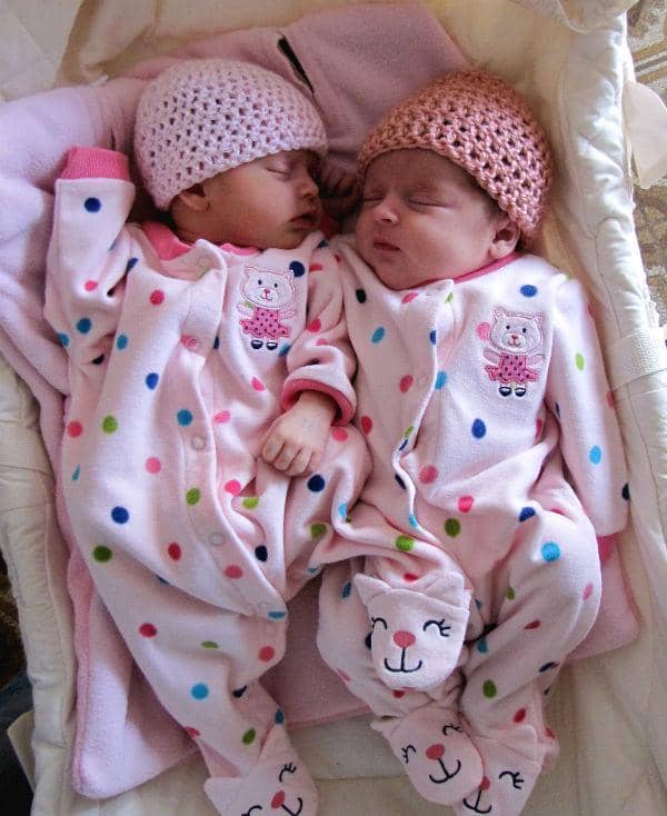 http://cdn.idntimes.com/content-images/post/old/728c2-twins12_pinterest.jpg