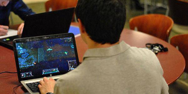 http://cdn.idntimes.com/content-images/post/old/72b1f-gaming---nique.net.jpg