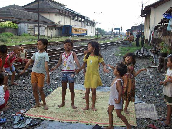 http://cdn.idntimes.com/content-images/post/20150814/7_putussekolah.jpg