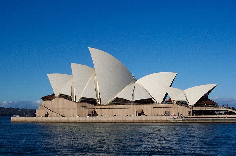 https://cdn.idntimes.com/content-images/post/20160915/800px-sydney-opera-house-sails-b97fdffe3e6fd34a95271e803c2a5f6b.jpg