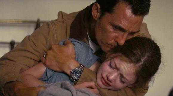 http://cdn.idntimes.com/content-images/post/old/8bf0e-matthew-mcconaughey-mackenzie-foy-interstellar.jpg