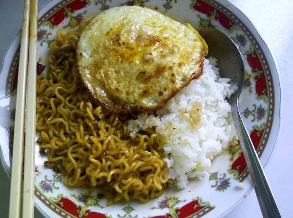 http://cdn.idntimes.com/content-images/post/old/9b407-Makan2_ggphtcom.jpg