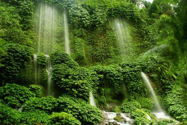 http://cdn.idntimes.com/content-images/post/20150811/Airterjun1_wisatalokaleksotiscom.jpg