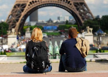 http://cdn.idntimes.com/content-images/post/20151009/Backpackers-in-Paris1.jpg
