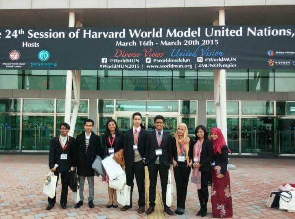 http://cdn.idntimes.com/content-images/post/20151027/Delegasi-UI-for-Harvard-goodnewsfromindonesia.org-w600-h1000.jpg
