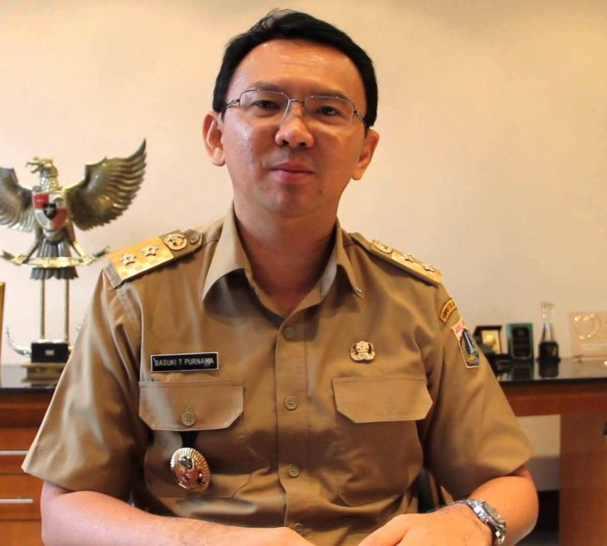 http://cdn.idntimes.com/content-images/post/20160205/ahok1-jakartasatuco-26e5b64c80848549a78928a7d38cf7ca.jpg