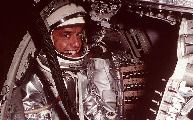 https://cdn.idntimes.com/content-images/post/20170303/alan-shepard-c294341918932c3ba86a01b3d9d3fb26.jpg