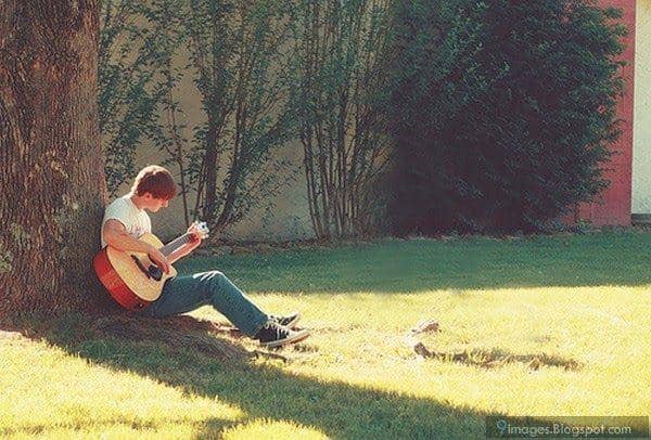 http://cdn.idntimes.com/content-images/post/20151210/alone-cute-boy-playing-guitar-in-garden-5369-9b2f8e1fb06bd81e7654e62dc970768b.jpg