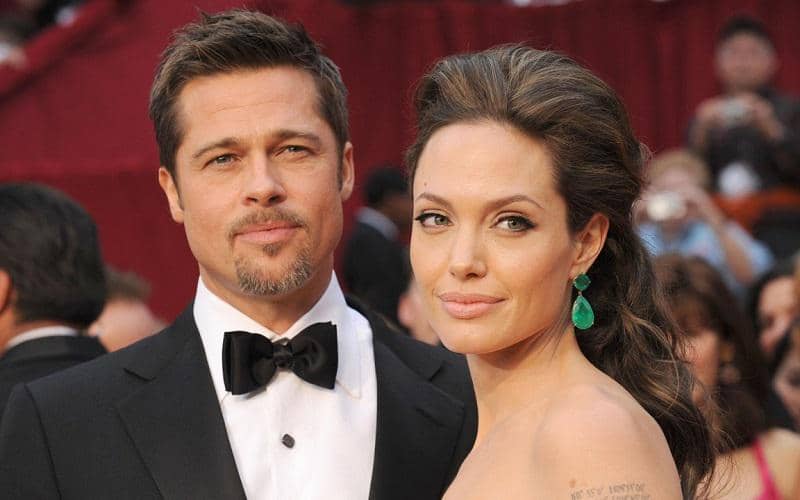 https://cdn.idntimes.com/content-images/post/20160925/angelina-jolie-brad-pitt-spain-eb719468dfe9611cce7d32529a33c9ff.jpg