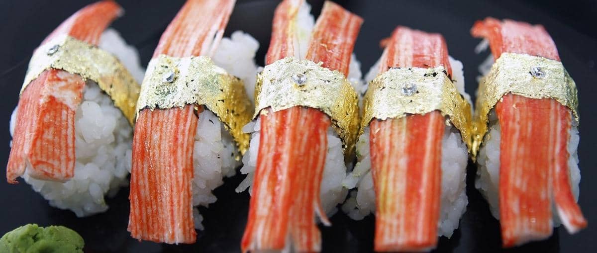 https://cdn.idntimes.com/content-images/post/20170509/angelito-araneta-sushi-gold-leaf-24-kt-e1456239372780-92490ad1be47c4fe389f833c50756789.jpg