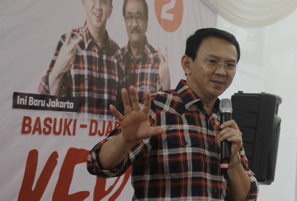 https://cdn.idntimes.com/content-images/post/20161206/antarafoto-ahok-djarot-kampanye-di-rumah-lembang-281116-vap-2-997e0f244d4582c32cb450e96fe4c4d1.jpg