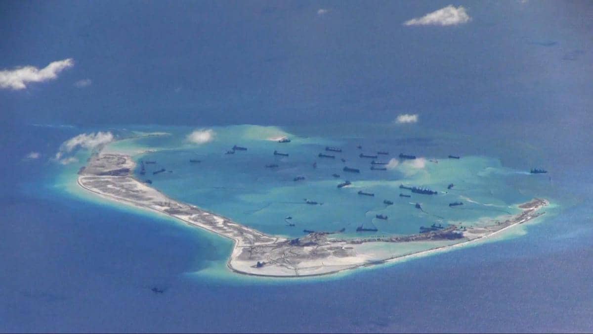 https://cdn.idntimes.com/content-images/post/20170113/antarafoto-china-southchinasea-dispute-12012017-42214801c62074a69c0085350397c131.jpg