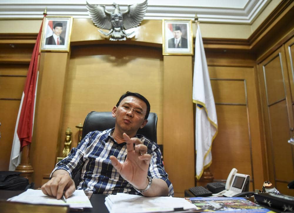 https://cdn.idntimes.com/content-images/post/20161101/antarafoto-hari-terakhir-ahok-di-balaikota-271016-hma-1-188422a0fc82ea09e4c86c9814840d66.jpg